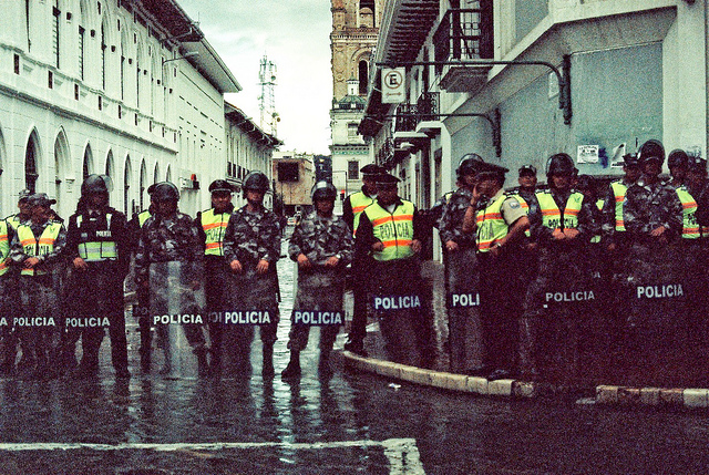 seguridad-policias-en-ecuador.jpg