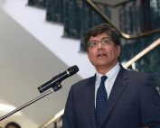 José Valencia, nuevo canciller