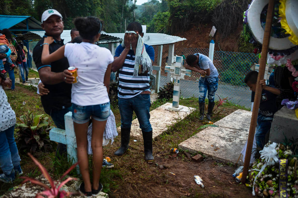 Ensayo fotográfico en El Tandil, Tumaco, una semana después del asesinato de campesinos por la Policía Nacional de Colombia. Foto de Manu Brabo.