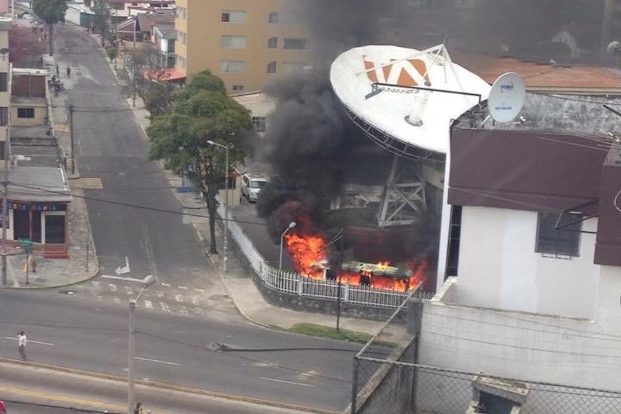 Lanzan Una Bomba A Teleamazonas