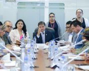 ministerio de salud promete medicina a niños de Laron