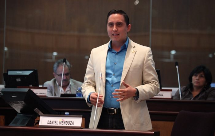 detienen a asambleísta Daniel Mendoza