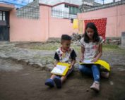 niños venezolanos en Ecuador