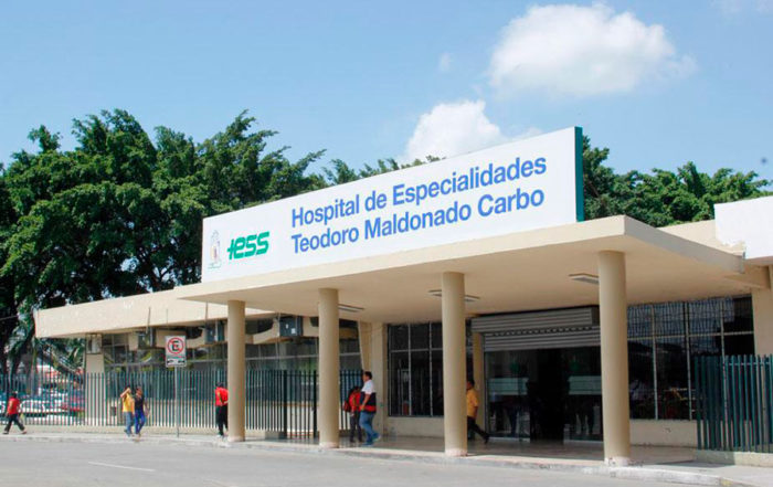 trabajadores del hospital del IESS de Guayaquil