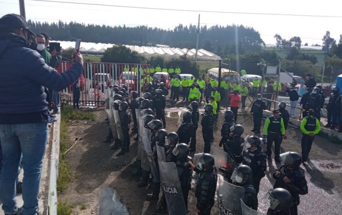 desalojo de trabajadores de Explocen