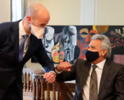 Len&iacute;n Moreno se vacun&oacute;