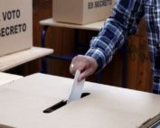 se suman los votos nulos
