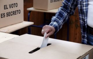 se suman los votos nulos
