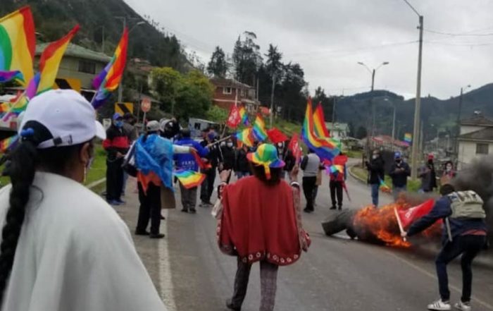 cierre de vías en Cañar