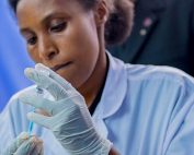 OMS aprobó vacuna de Johnson