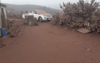 el volcán Sangay expulsa ceniza