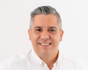 Camilo Salinas quinto ministro de Salud en pandemia