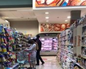 atención en supermercados