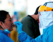 Corte Constitucional se reunió con el COE