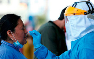 Corte Constitucional se reunió con el COE