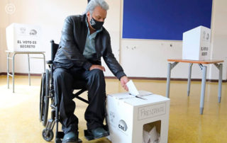 Lenín Moreno votó en la segunda vuelta
