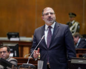 Kronfle no será Presidente de la Asamblea