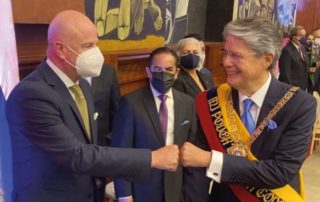 funciones de Alfredo Borrero