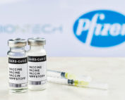 vacuna de Pfizer se aplicará a niños y adolescentes