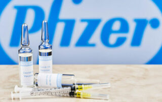 estudios sobre una tercera dosis de la vacuna de Pfizer