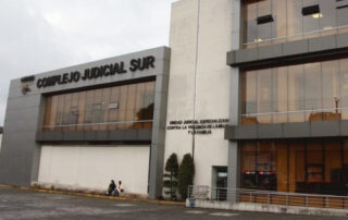 funcionaria dice que le robaron datos