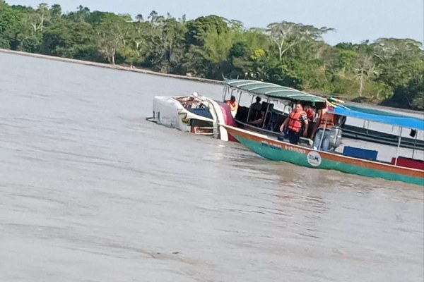 naufragio en el río Napo