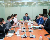 Vanegas pide suspender a Fernando Villavicencio