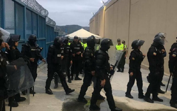 24 presos murieron