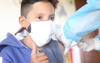 vacunación de ecuatorianos de entre 12 y 15 años