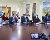 carné de vacunación en los lugares cerrados