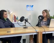 Gabriela Peñaherrera, sobreviviente de abuso sexual por parte del ex defensor del Pueblo, Freddy Carrió, dio su primera entrevista sobre el proceso judicial, las dificultades que ha enfrentado y los temores que tiene. Fotografía de Samantha Andrade para GK.