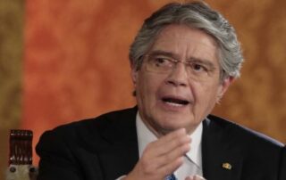 entrevista de Carlos Vera a Lasso