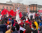 Pacíficos y encapuchados