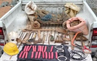 aprehensión de dos personas por minería ilegal