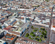 ¿Cómo se establecen los niveles de alerta epidemiológica en Quito?