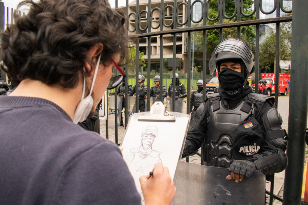 protesta y rechazo hacia la presencia policial