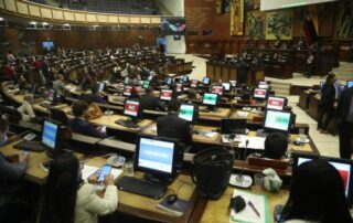 no dio paso al juicio político contra Carlos Riofrío