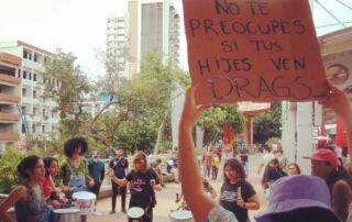 En plantón LGBTI, policía detuvo a manifestante y agredió a otro