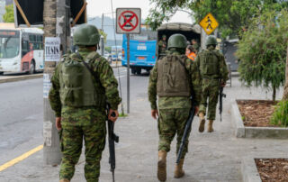 decreto 111 militare en estado de excepción