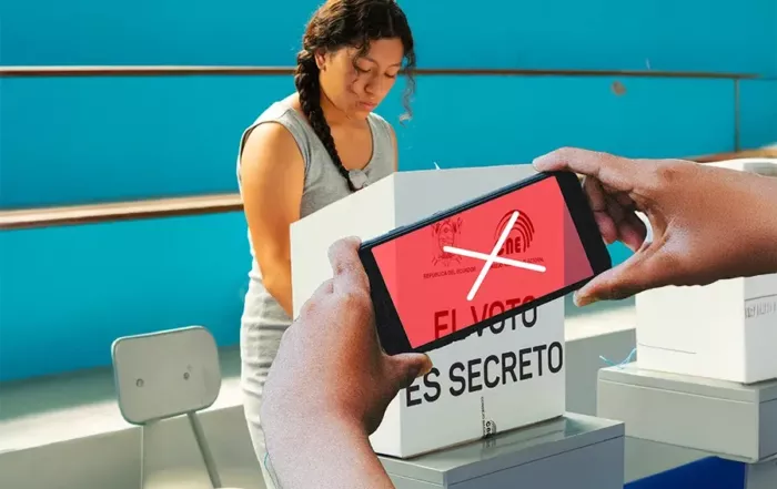 el CNE prohíbe usar el celular en la votación
