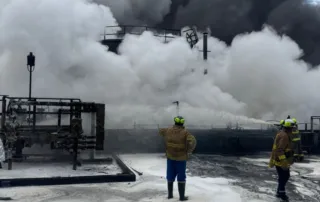 El 26 de mayo de 2025, la Refinería Esmeraldas paró sus operaciones tras un incendio de un tanque de Fuel Oil.