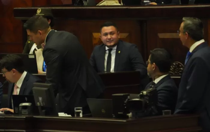 Con 78 votos a favor en la segunda votación por el segundo vocal del CAL el pleno eligió al asambleísta Samuel Célleri.