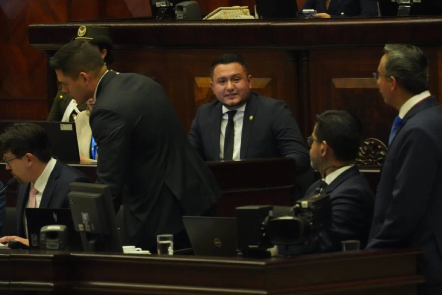 Con 78 votos a favor en la segunda votación por el segundo vocal del CAL el pleno eligió al asambleísta Samuel Célleri.