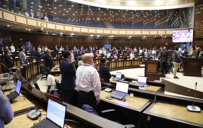 La UTL se creó después de la Constitución 2008, con la Ley Orgánica de la Función Legislativa del 27 de julio de 2009.