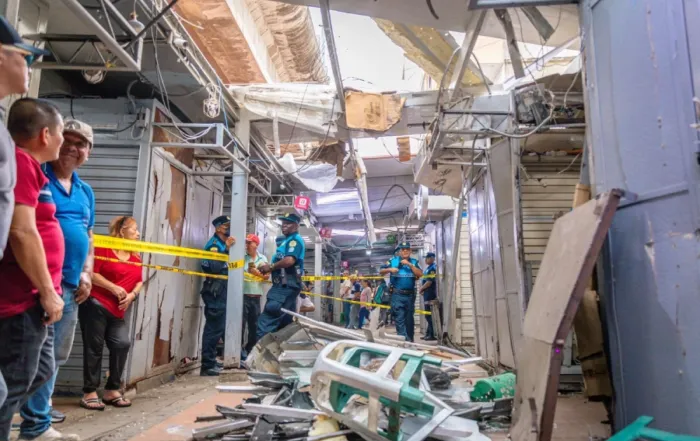La noche del 3 de junio de 2025 hubo una explosión en la Bahía de Guayaquil que destruyó dos locales comerciales y afectó a otros cuatro inmuebles, entre ellos locales, casas y edificios.