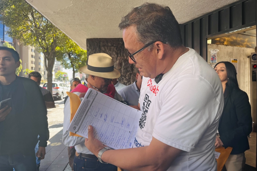 El colectivo Cuida tu voto empezó el pedido de revocatoria de Pabel Muñoz, alcalde de Quito. Te explicamos cómo avanza el proceso.