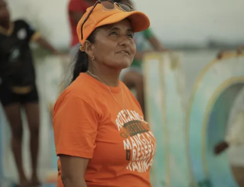 Las concheras del manglar: la resistencia de las mujeres frente al impacto de las camaroneras