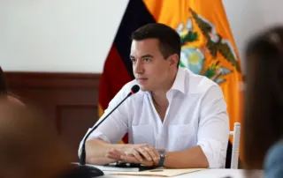 Noboa reduce el Ejecutivo