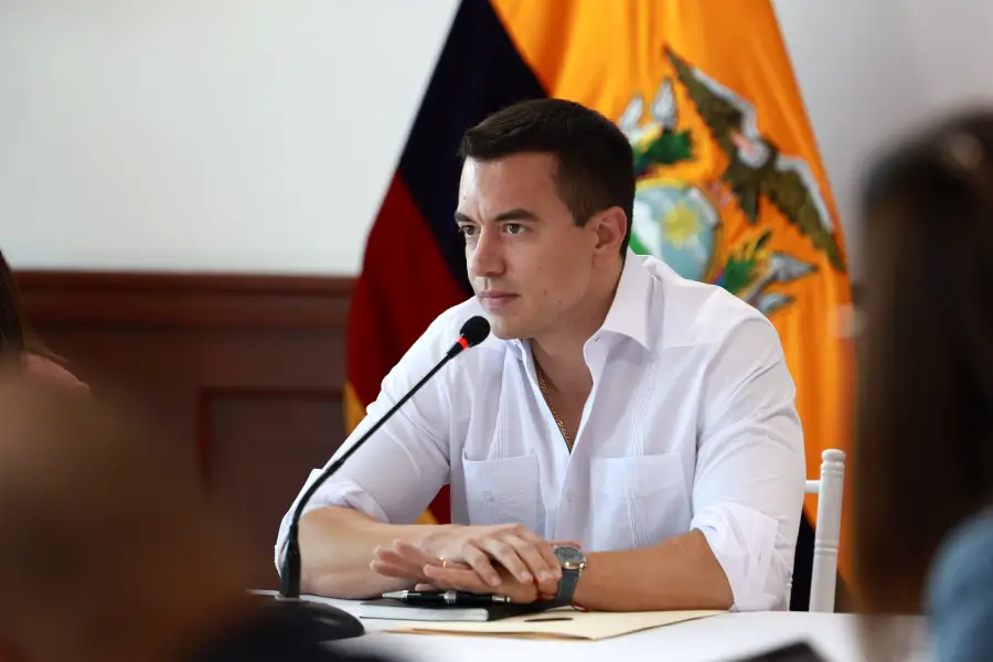 Noboa reduce el Ejecutivo