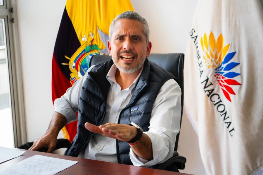 El asambleísta Raúl Chávez habla sobre cómo fiscalizar sistema de salud
